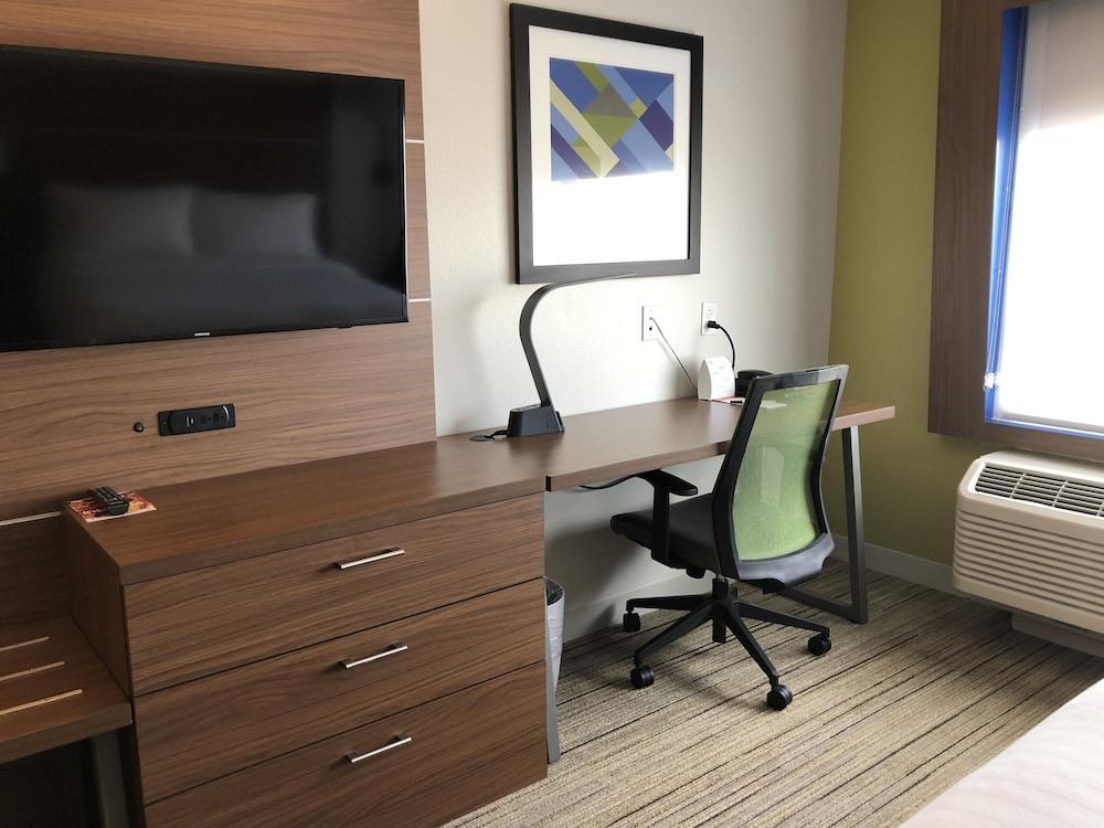 Holiday Inn Express & Suites Broomfield By Ihg Buitenkant foto